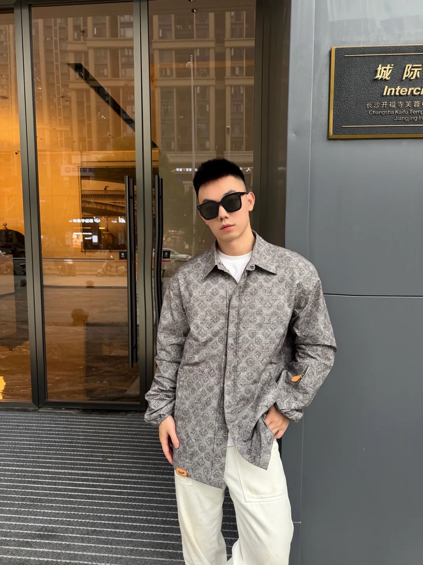 Louis Vuitton/Louis Vuitton all-over presbyopia digital print leather lapel jacket